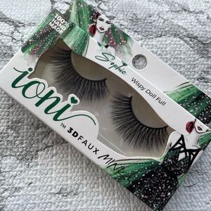 Ioni Lashes